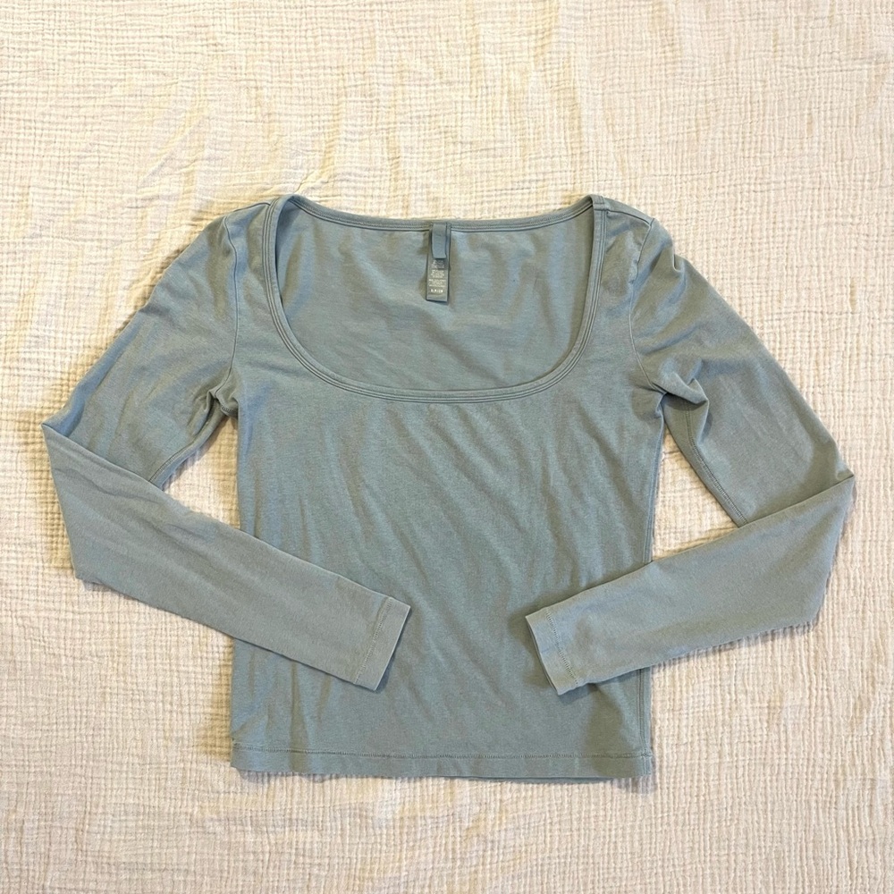 Skims New Vintage Scoop Neck Long Sleeve T-Shirt